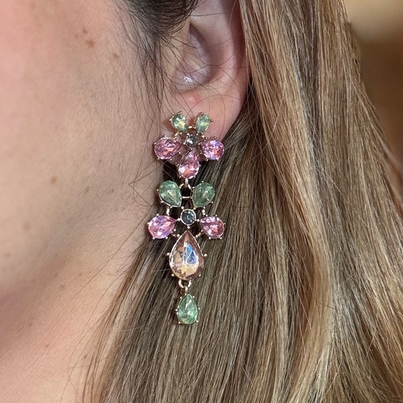 Fabulous Gap Multi-stone Statement Earring Gold Hardware - Picture 2 of 8